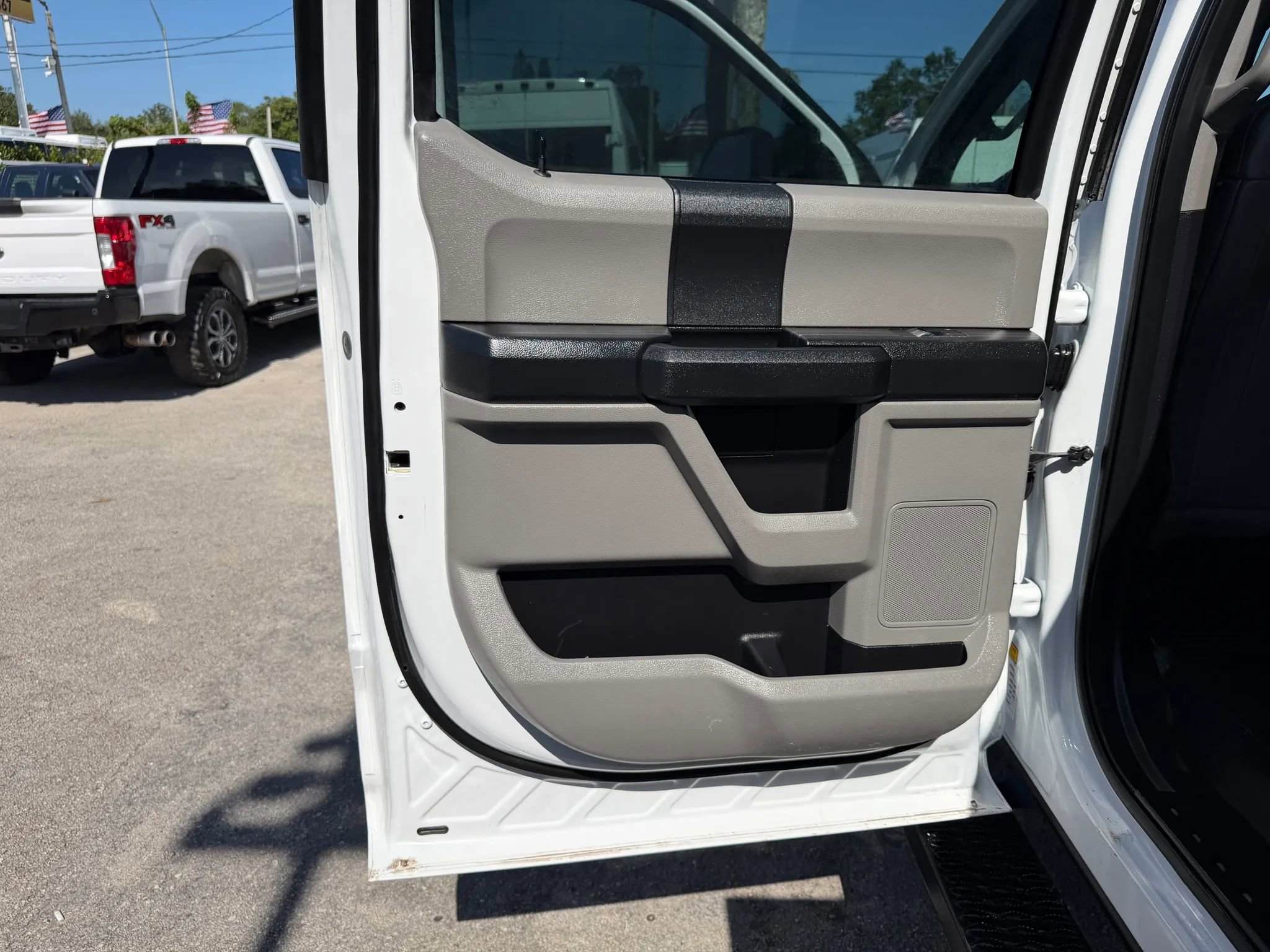 Used 2018 Ford F350 XL w/ Power Equipment Group AWD/4WD image 13