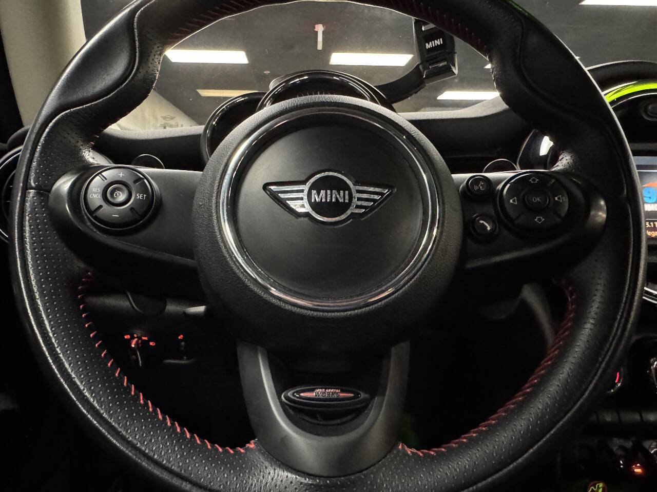 Used 2019 MINI Cooper S w/ Signature Upholstery Package image 22