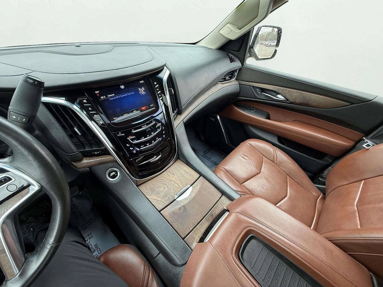 Used 2016 Cadillac Escalade Premium AWD/4WD image 19