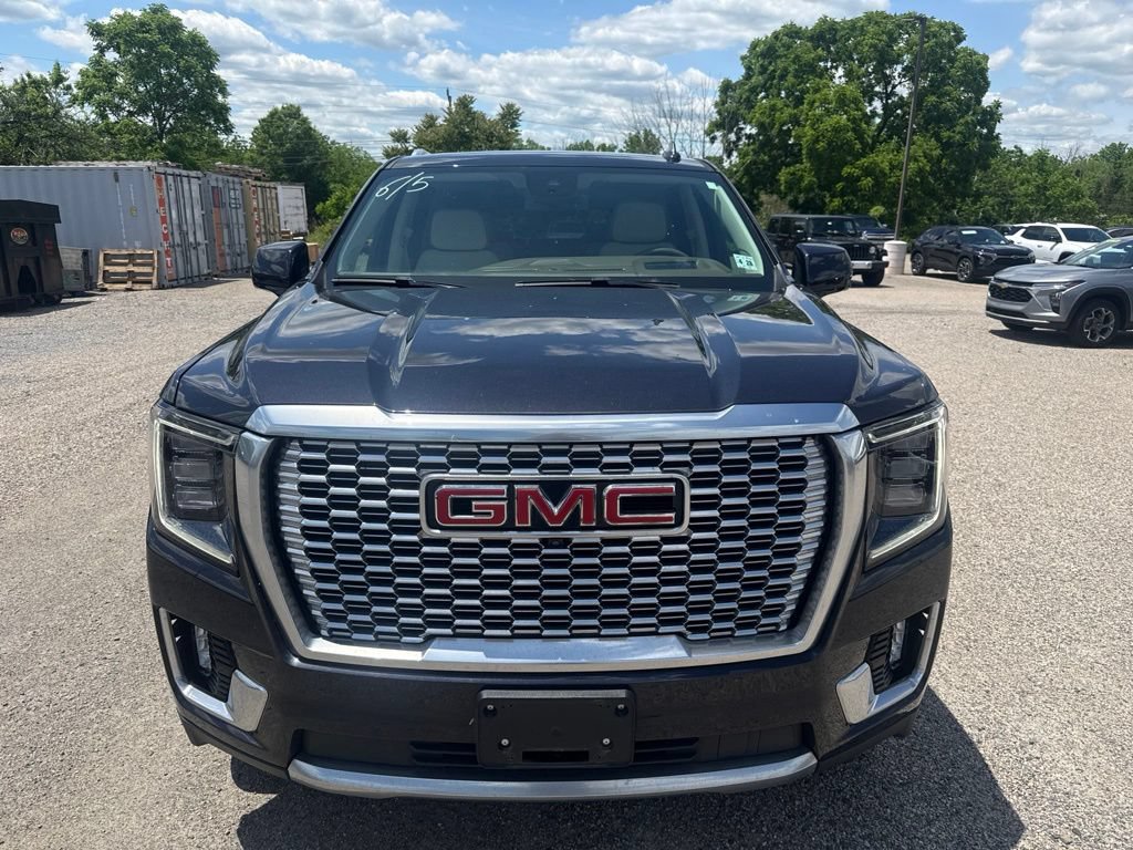 Used 2023 GMC Yukon Denali AWD/4WD image 4