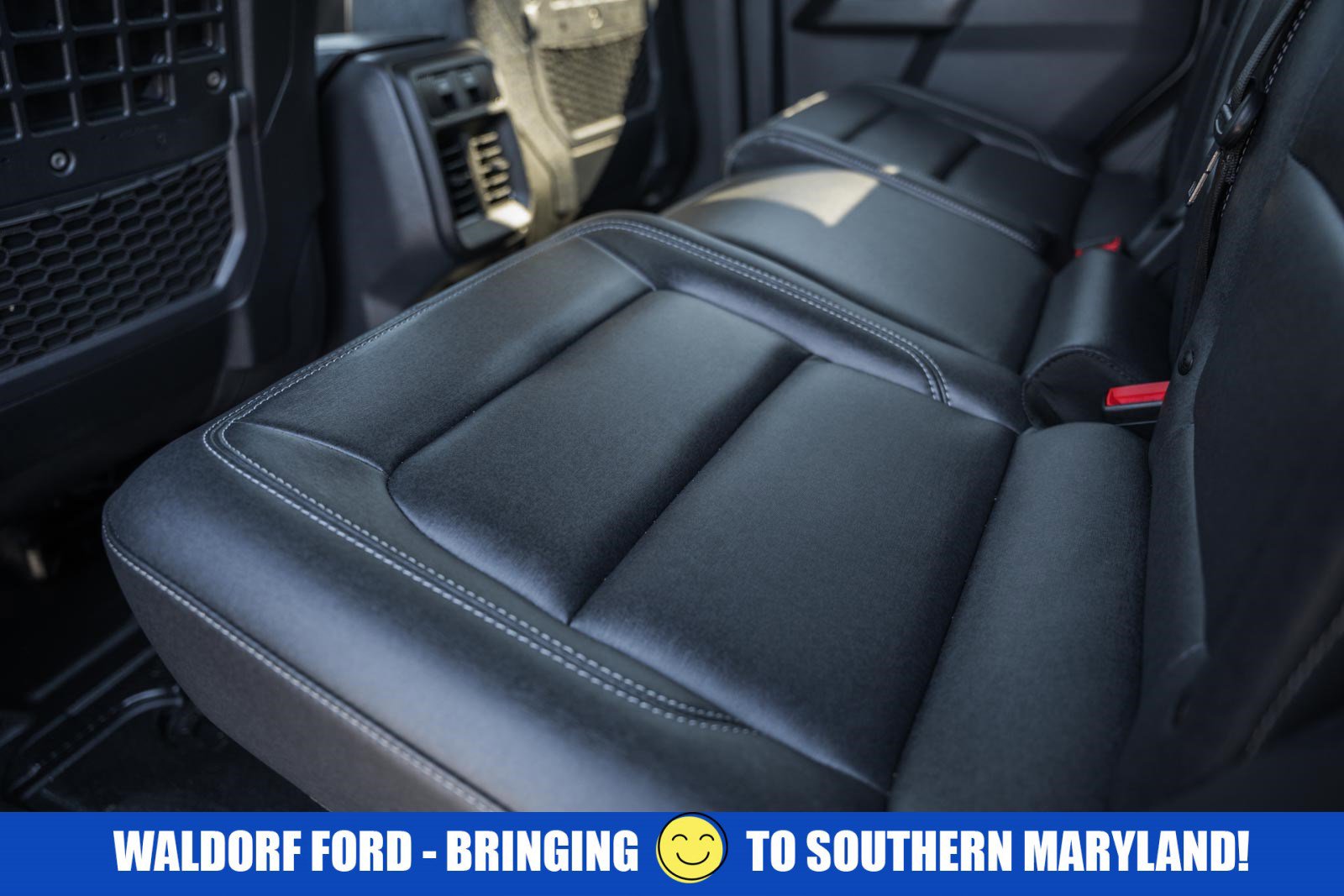 Used 2025 Ford Bronco Badlands image 38