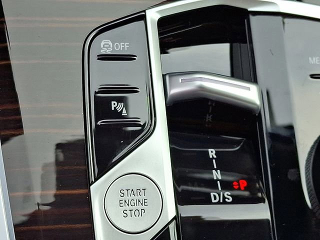 Certified 2026 BMW X5 xDrive40i w/ Climate Comfort Package image 17