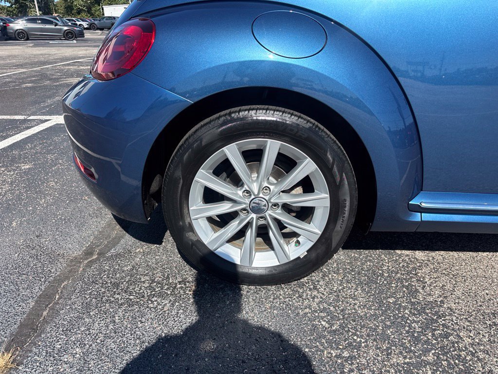 Used 2019 Volkswagen Beetle 2.0T SE FWD image 10