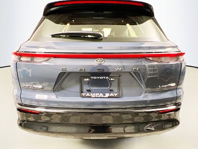 New 2025 Toyota Crown Signia image 4