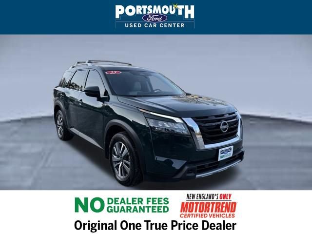 Used 2025 Nissan Pathfinder SL image 1