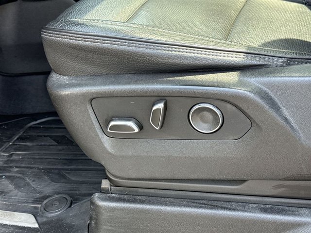 Certified 2021 GMC Yukon Denali w/ Denali Premium Package AWD/4WD image 39
