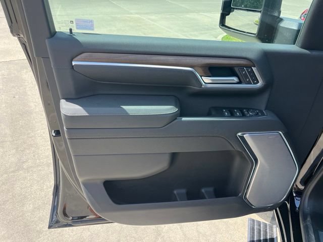New 2026 Chevrolet Silverado 2500 High Country w/ Midnight Edition AWD/4WD image 17