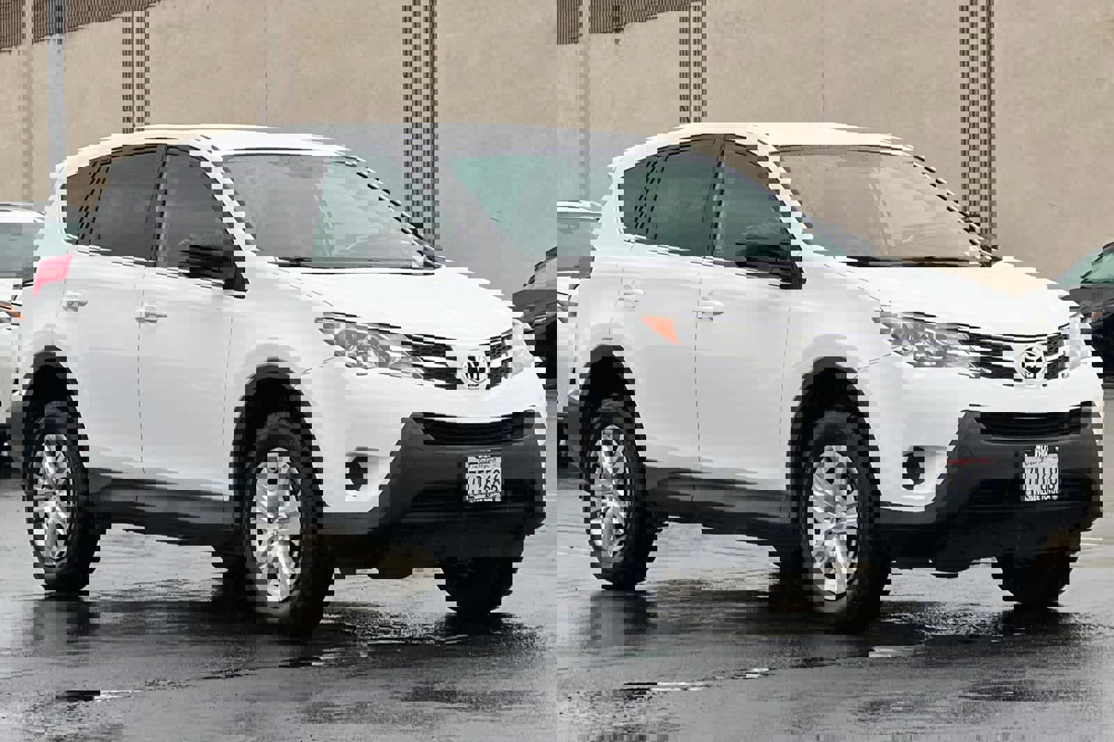 Used 2015 Toyota RAV4 LE image 5