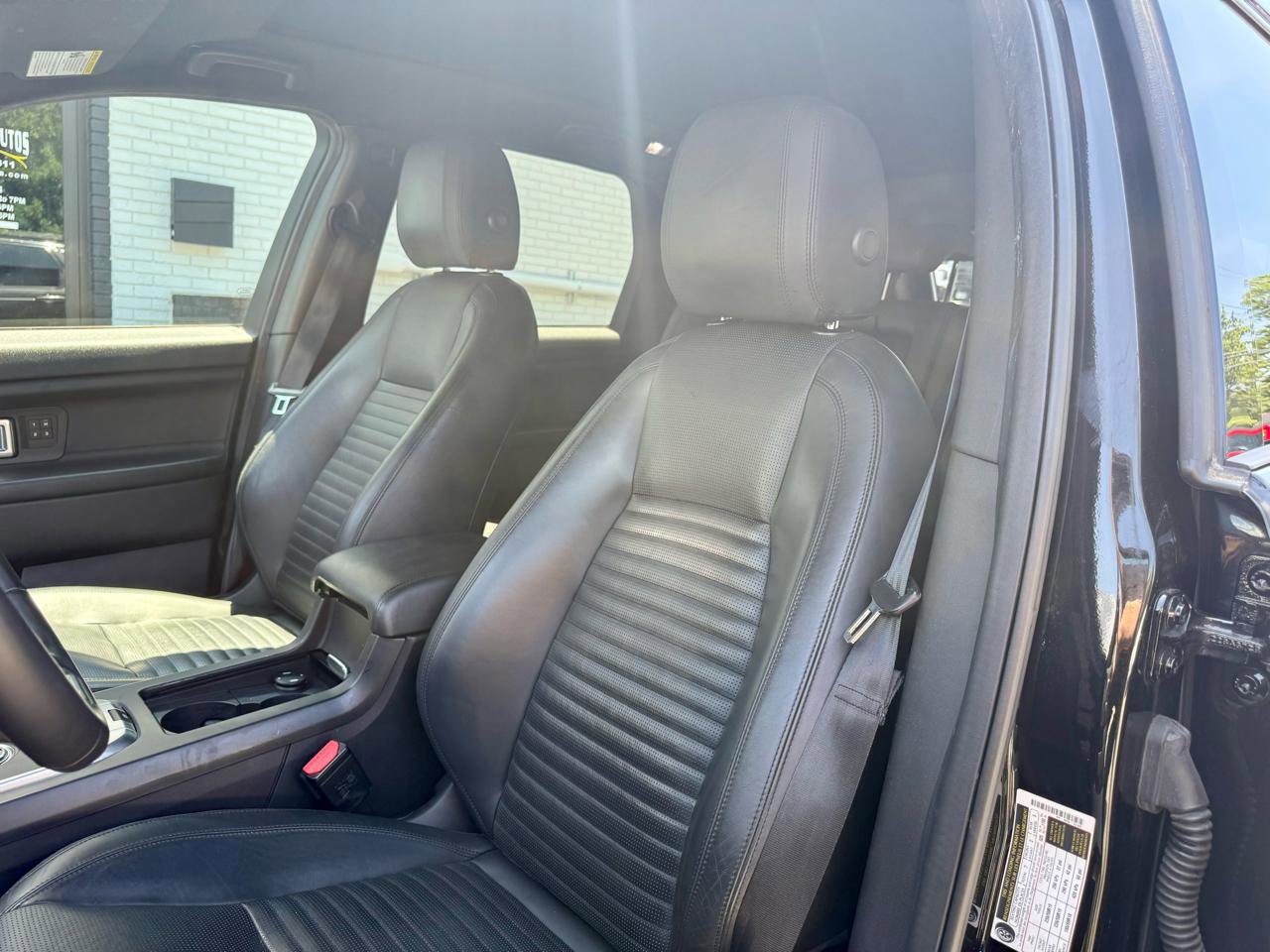 Used 2017 Land Rover Discovery Sport HSE Luxury AWD/4WD image 19
