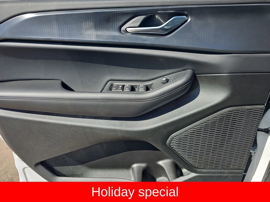 New 2025 Jeep Grand Cherokee Altitude image 27