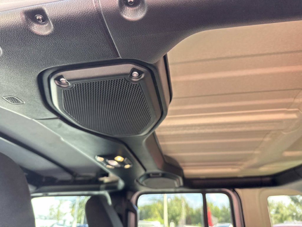 Used 2019 Jeep Wrangler Unlimited Sport S AWD/4WD image 17
