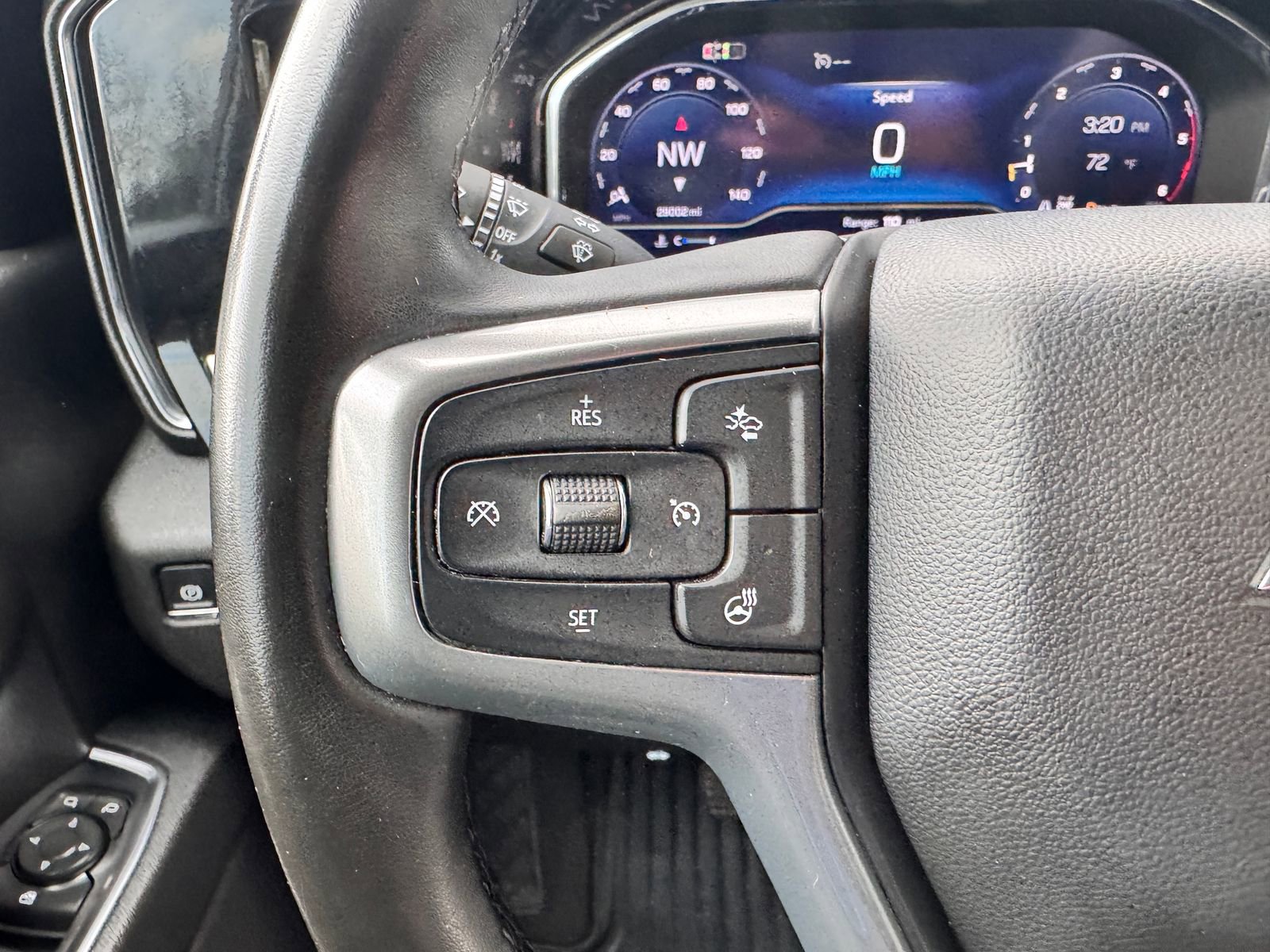 Used 2025 Chevrolet Silverado 2500 LT w/ Convenience Package AWD/4WD image 15