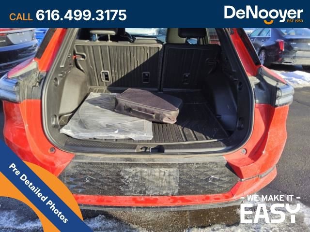 Used 2024 Chevrolet Equinox EV RS image 13