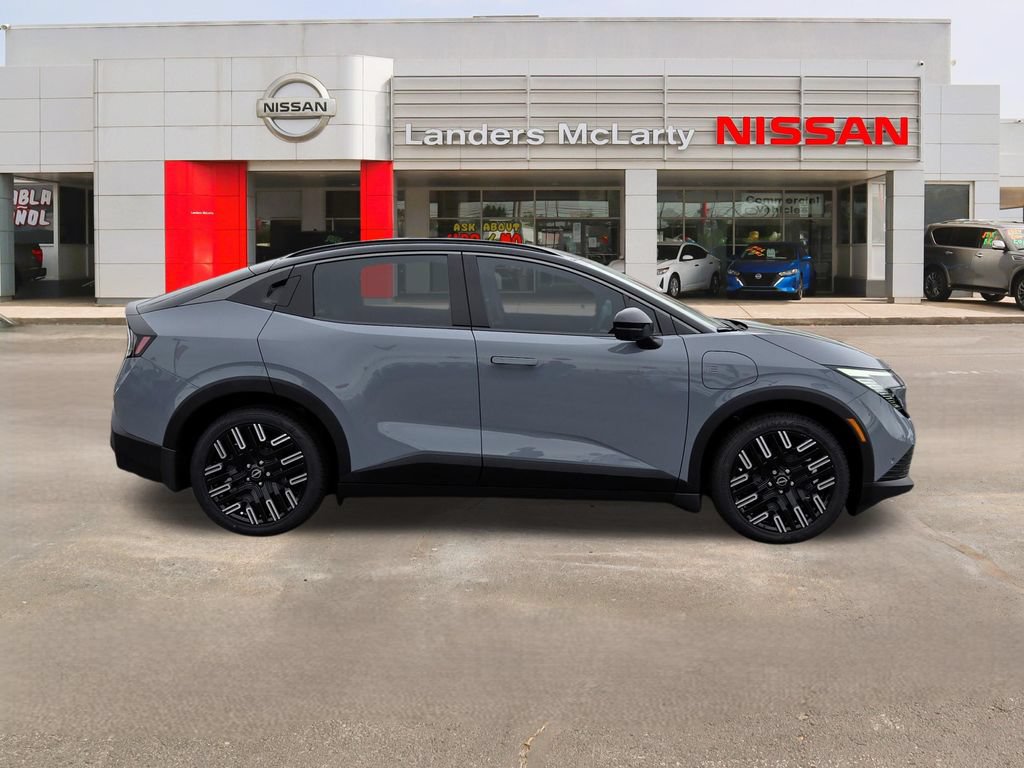 New 2026 Nissan Leaf Platinum+ w/ Cargo Package (Platinum+) FWD image 2
