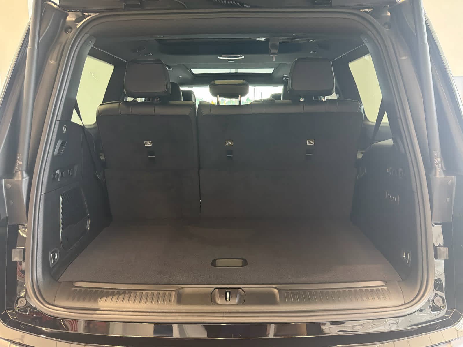 New 2026 Jeep Grand Wagoneer 4WD image 17