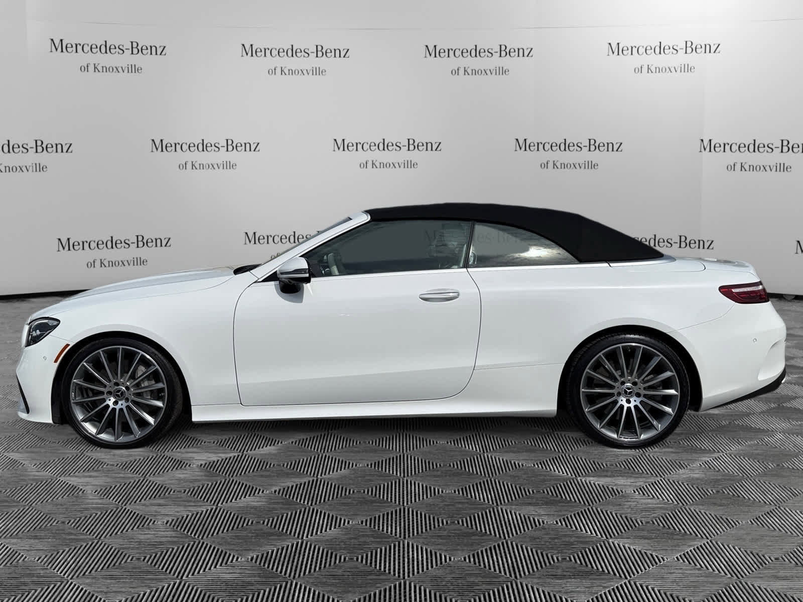 Certified 2022 Mercedes-Benz E 450 Cabriolet image 2