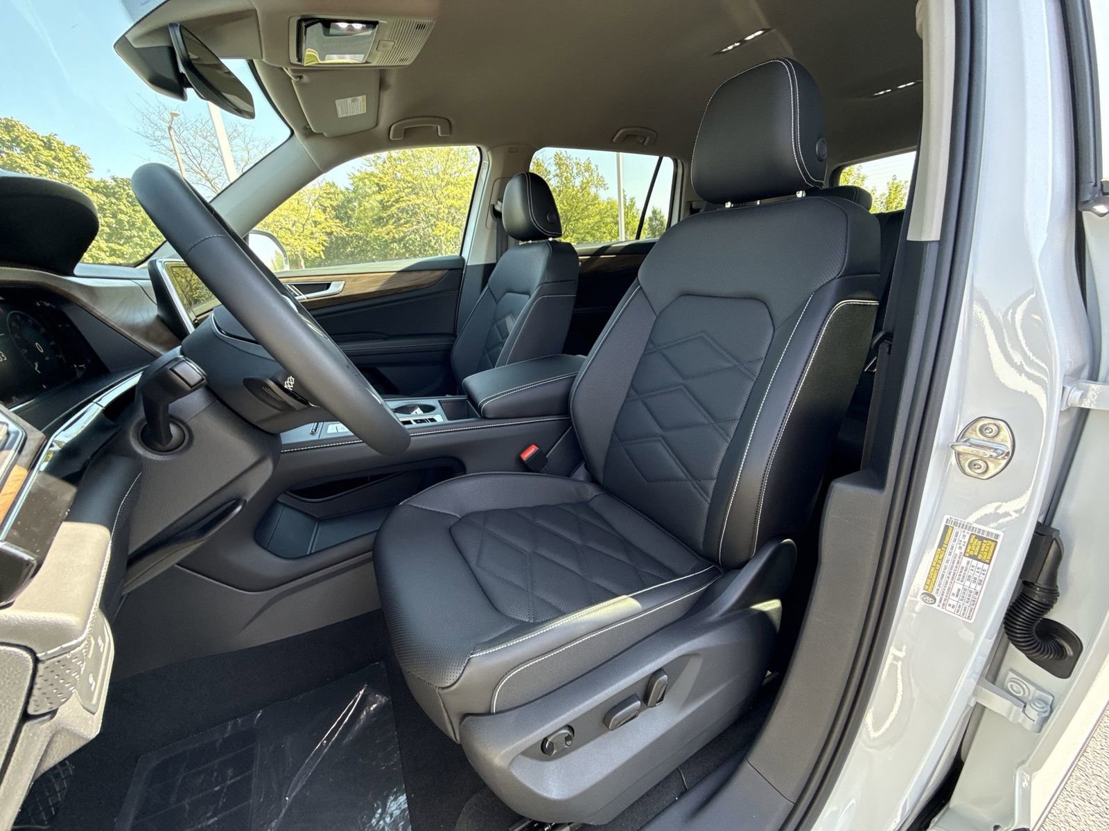 New 2026 Volkswagen Atlas SE image 12