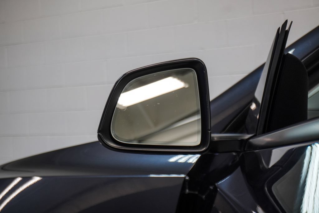 Used 2024 Tesla Model Y Long Range AWD/4WD image 33
