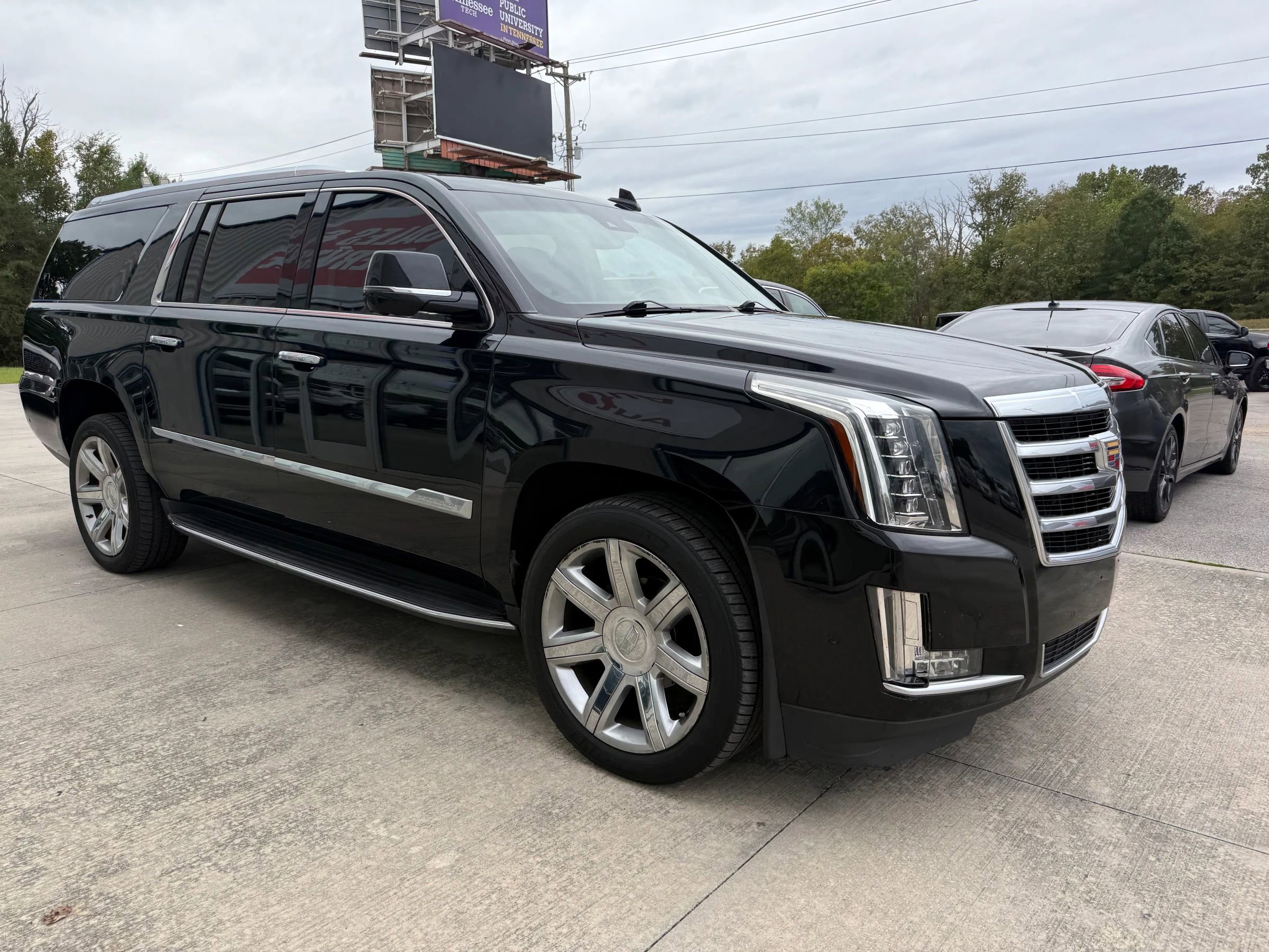Used 2020 Cadillac Escalade ESV Luxury image 17