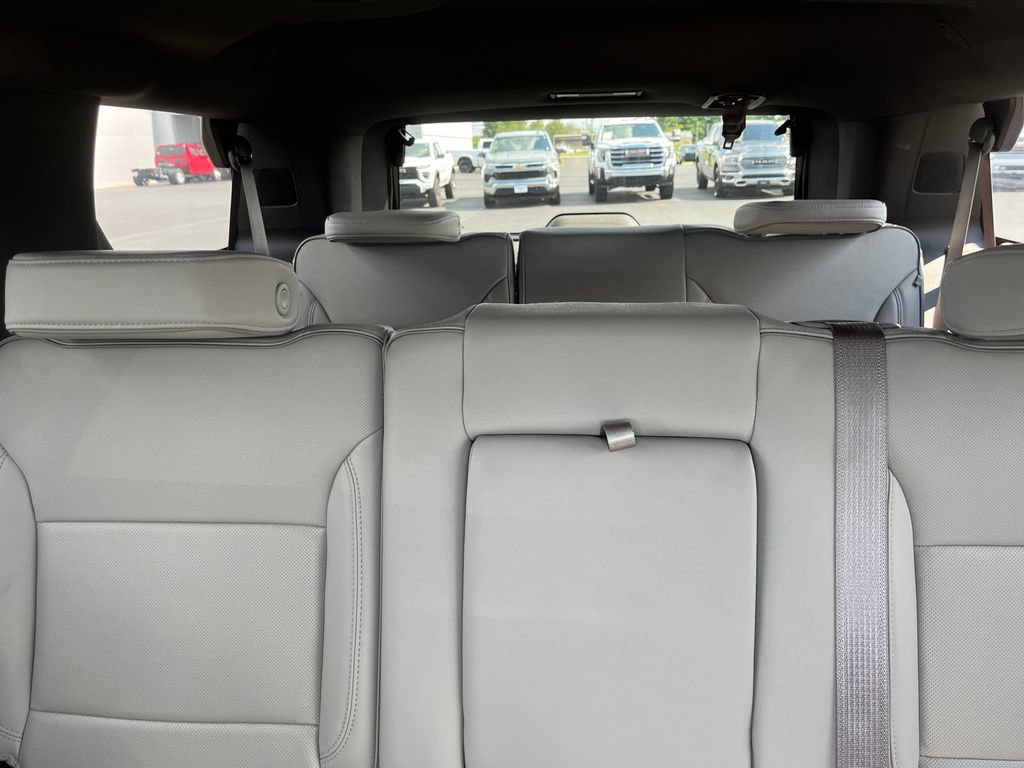 Used 2024 GMC Yukon SLT AWD/4WD image 22