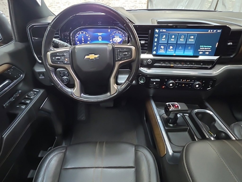 Used 2023 Chevrolet Silverado 1500 High Country w/ Technology Package image 17
