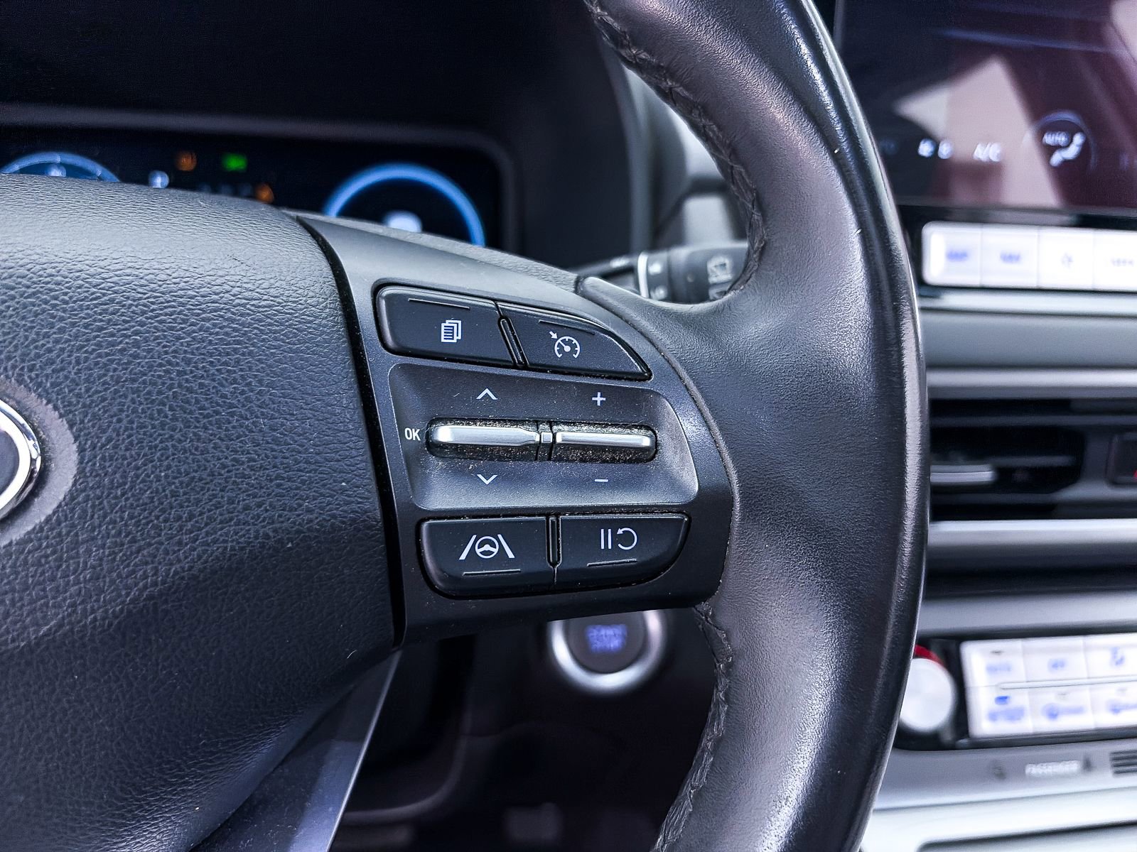 Used 2023 Hyundai Kona SEL FWD image 34