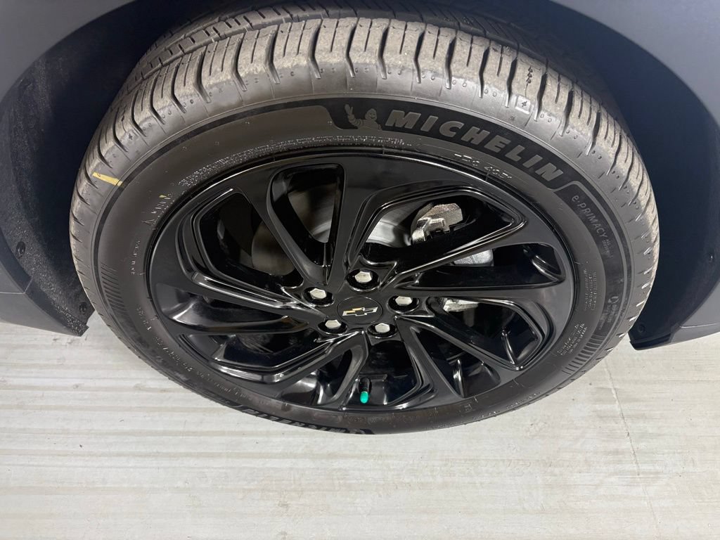 New 2027 Chevrolet Bolt RS FWD image 13
