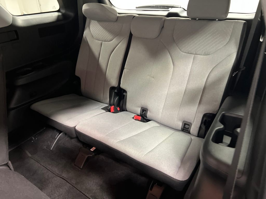 Used 2023 Hyundai Palisade SE w/ Cargo Package image 14