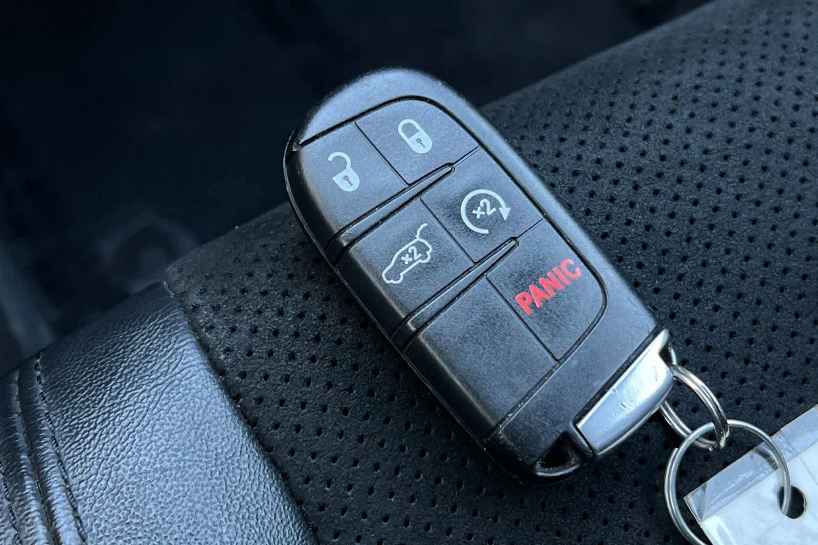 Used 2018 Jeep Grand Cherokee Altitude RWD image 27