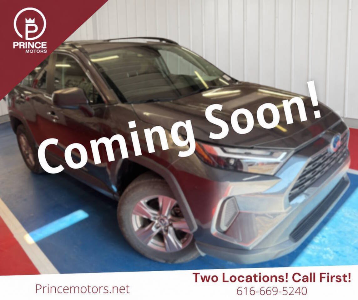 Used 2023 Toyota RAV4 LE AWD/4WD image 1