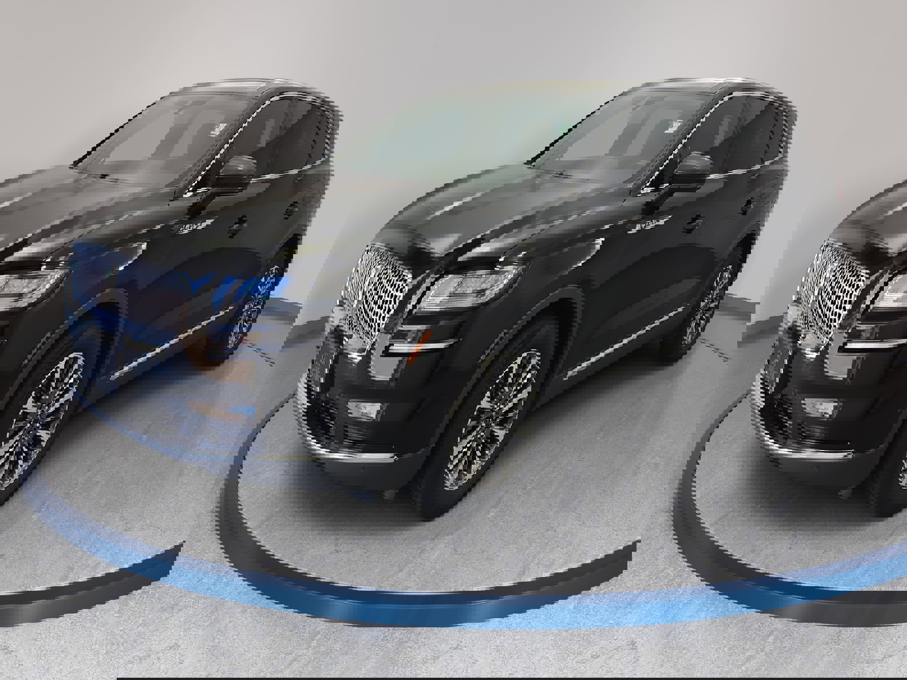 Used 2023 Lincoln Nautilus Reserve image 1