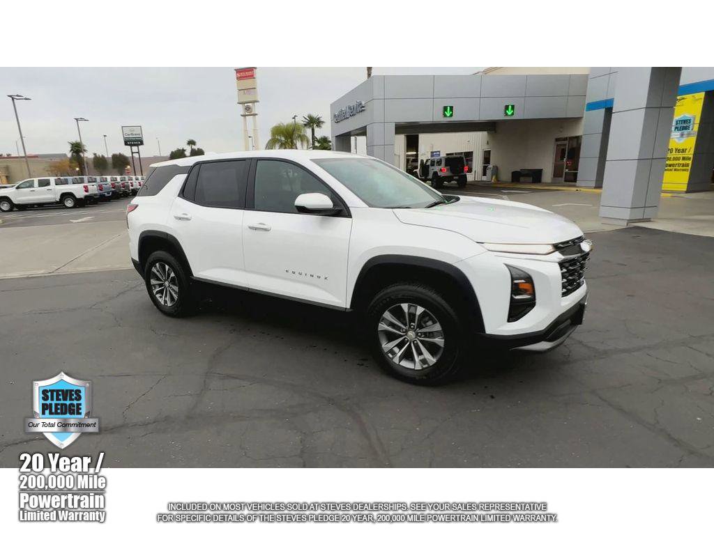 Used 2025 Chevrolet Equinox LT image 2