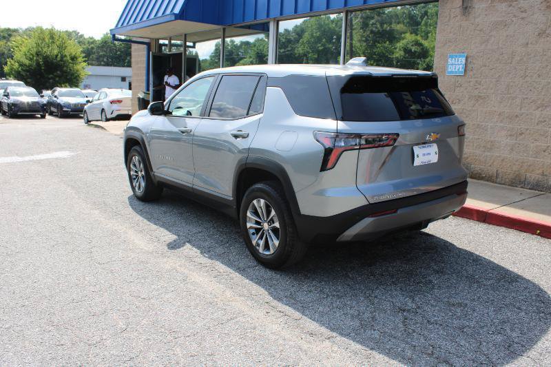 Used 2025 Chevrolet Equinox LT w/ Safety and Technology Package AWD/4WD image 4