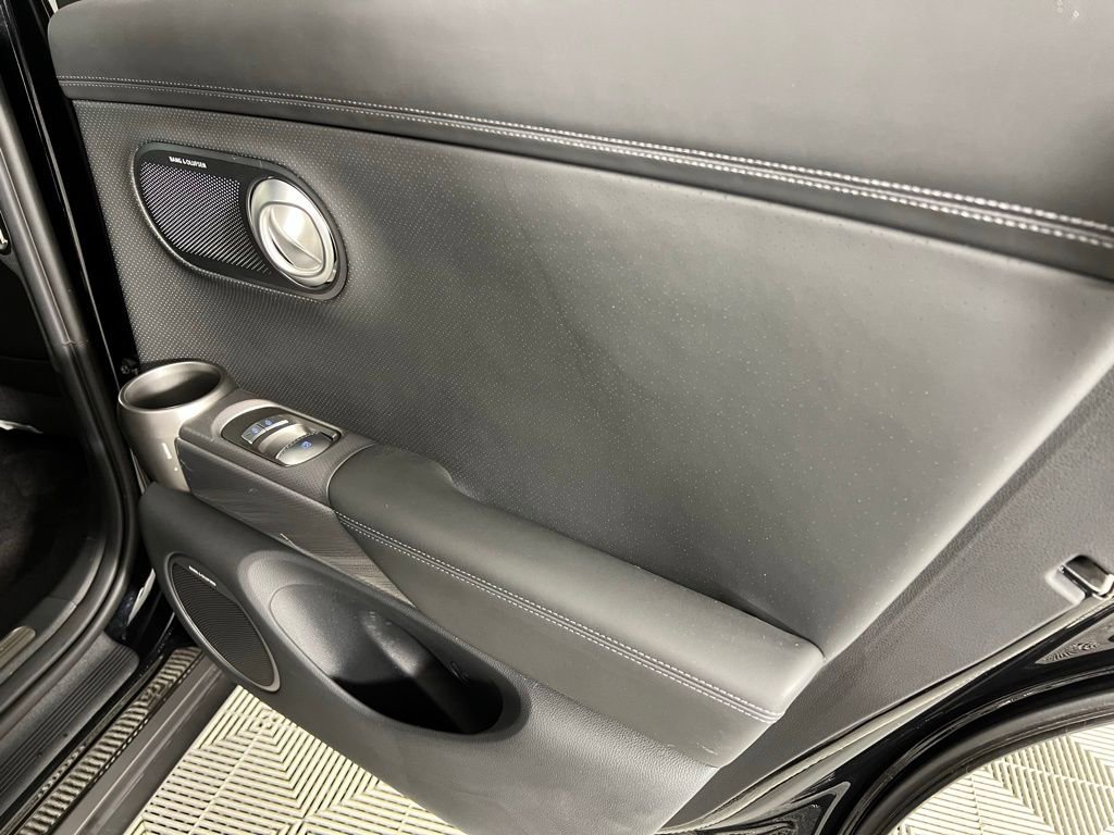 Used 2025 Genesis GV60 Advanced image 33