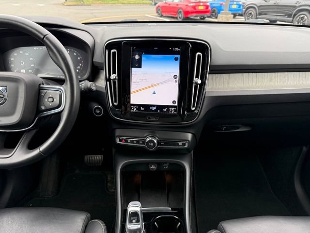 Used 2021 Volvo XC40 T5 Inscription w/ Protection Package image 24