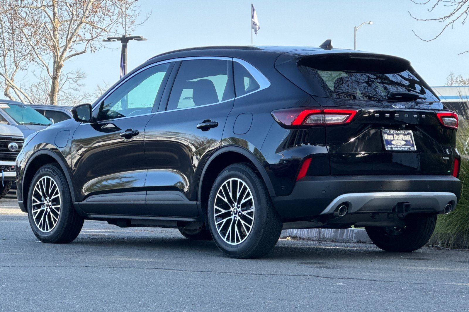 Used 2024 Ford Escape SE w/ PHEV Premium Package image 6