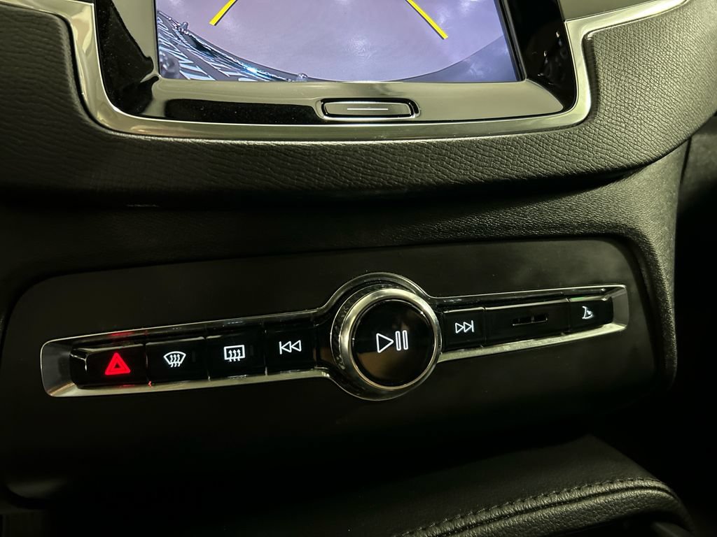 Certified 2023 Volvo XC90 B5 Core w/ Protection Package Premier AWD/4WD image 18