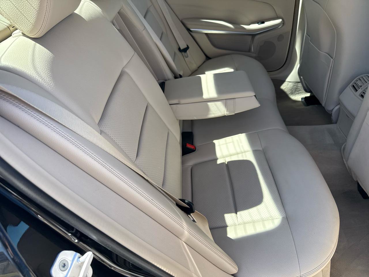 Used 2014 Mercedes-Benz E 250 BlueTEC 4MATIC Sedan image 50