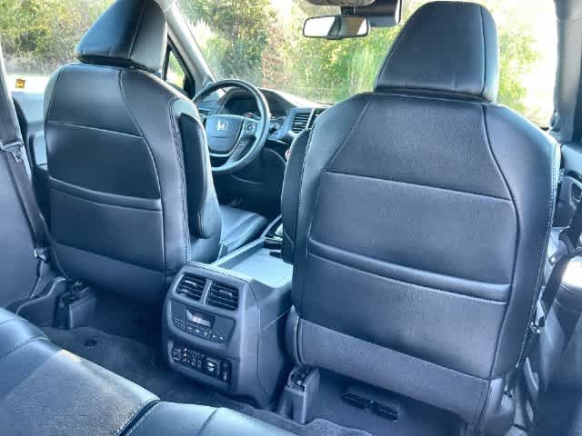 Used 2016 Honda Pilot Touring image 13