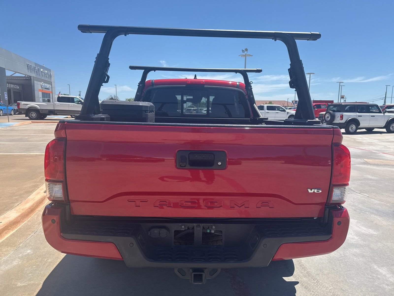 Used 2018 Toyota Tacoma TRD Off-Road w/ Technology Package AWD/4WD image 4