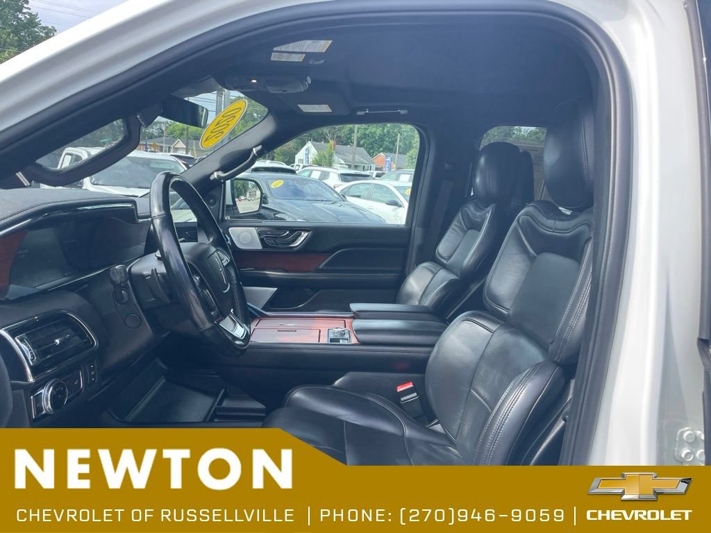 Used 2020 Lincoln Navigator Reserve w/ Equipment Group 208A Reserve AWD/4WD image 4