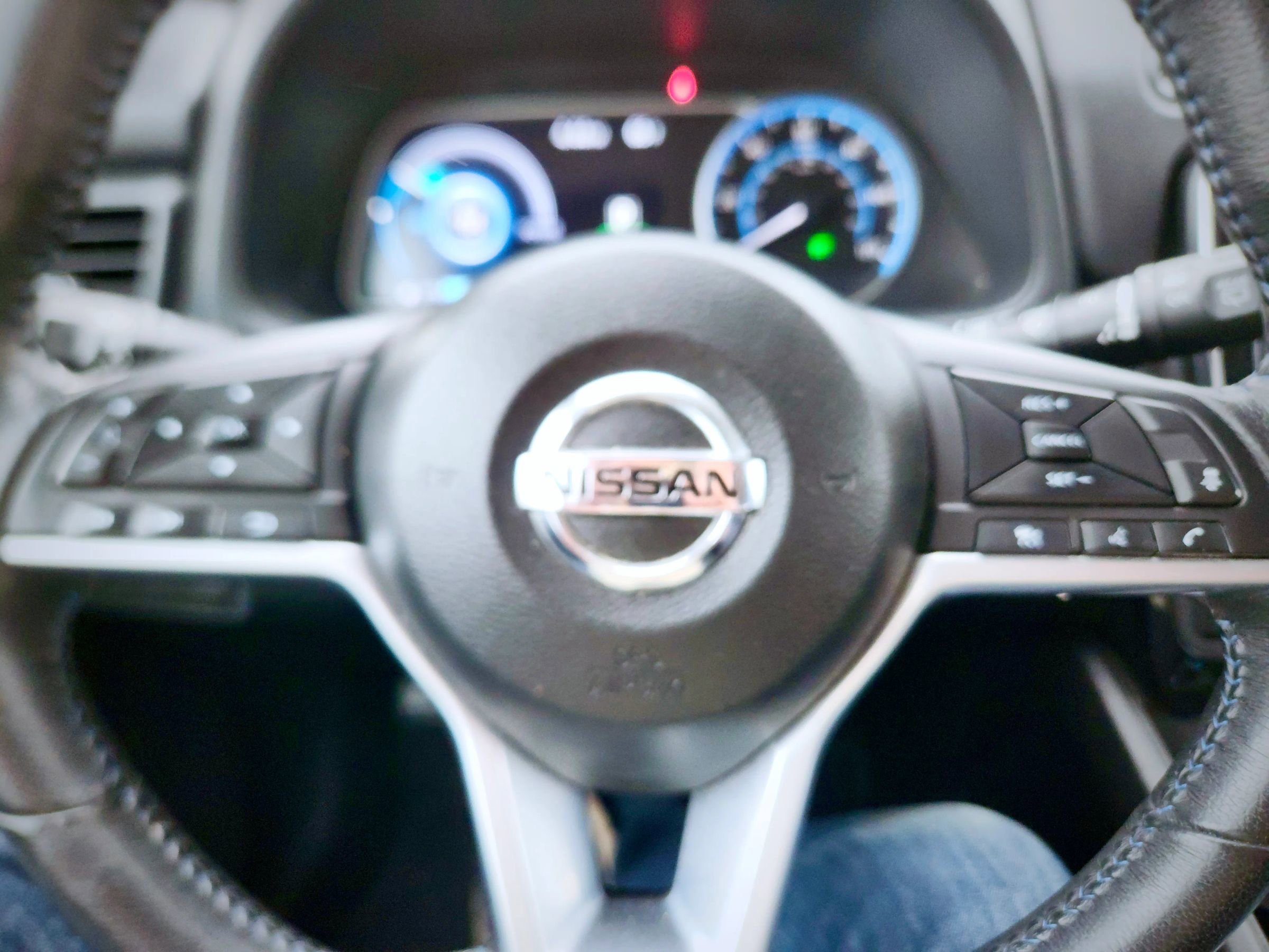 Used 2018 Nissan Leaf SV FWD image 37