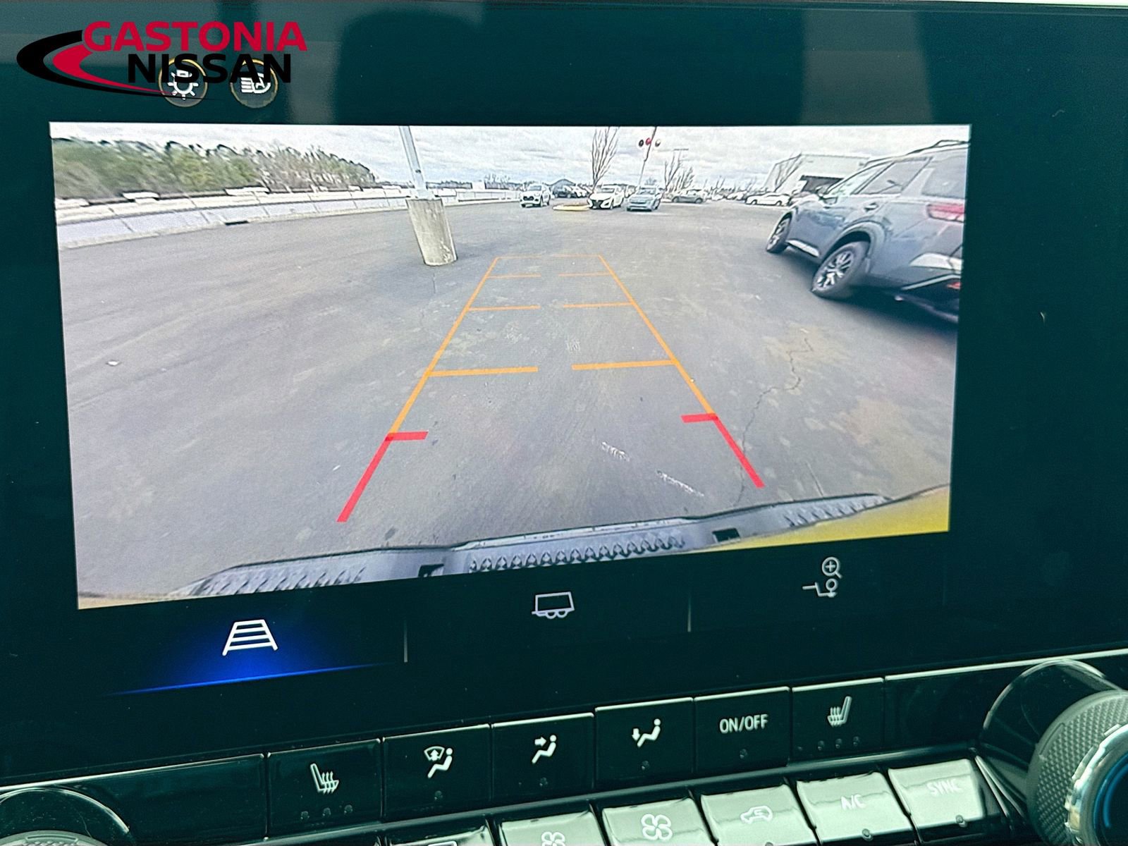 Used 2023 Chevrolet Colorado Z71 w/ Z71 Convenience Package 2 image 17