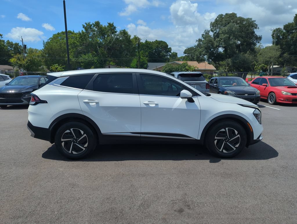 Used 2025 Kia Sportage LX FWD image 8