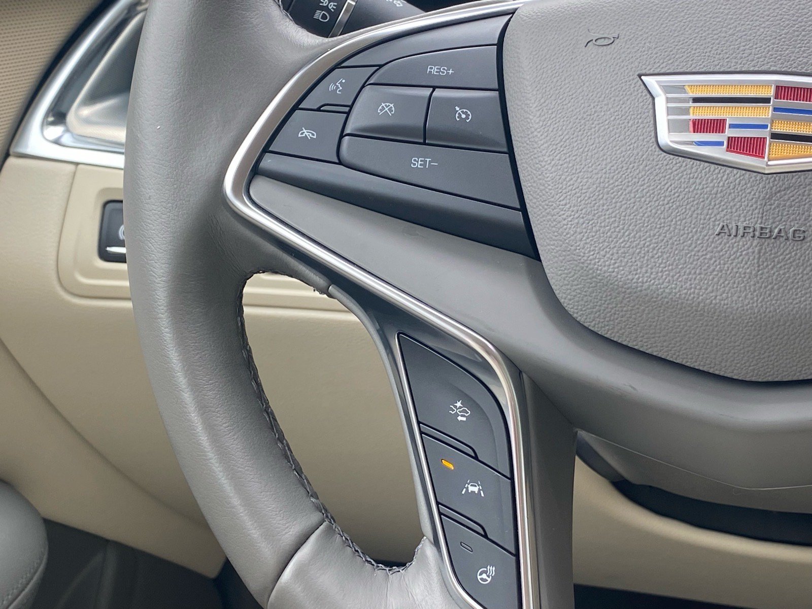 Used 2019 Cadillac XT5 Luxury FWD image 6
