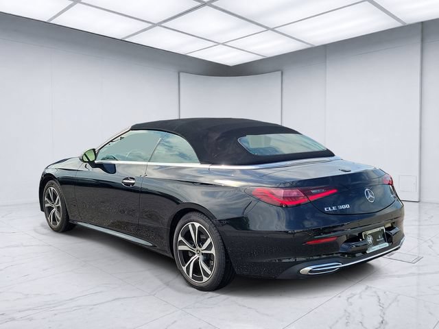 Used 2025 Mercedes-Benz CLE 300 4MATIC Cabriolet image 5