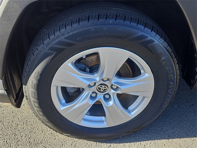 Used 2019 Toyota RAV4 XLE image 6