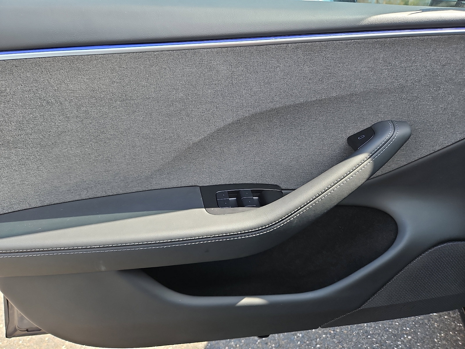 Used 2024 Tesla Model 3 Standard Range image 12