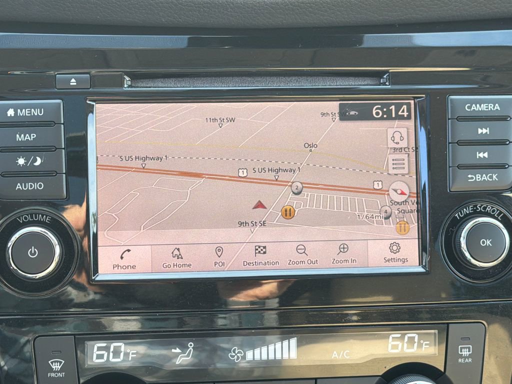 Used 2018 Nissan Rogue SL w/ Premium Package FWD image 32