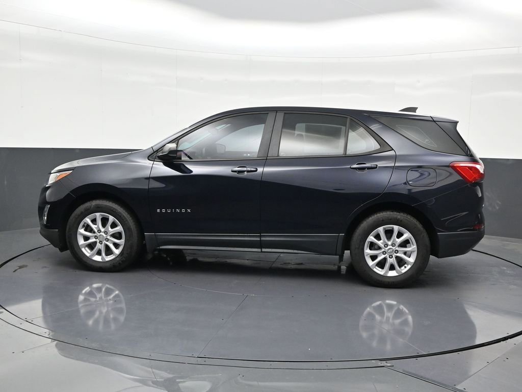 Used 2020 Chevrolet Equinox LS image 2